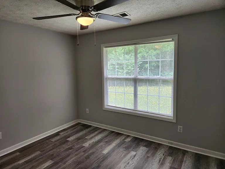 482 Grove Hill Dr — Photo 6