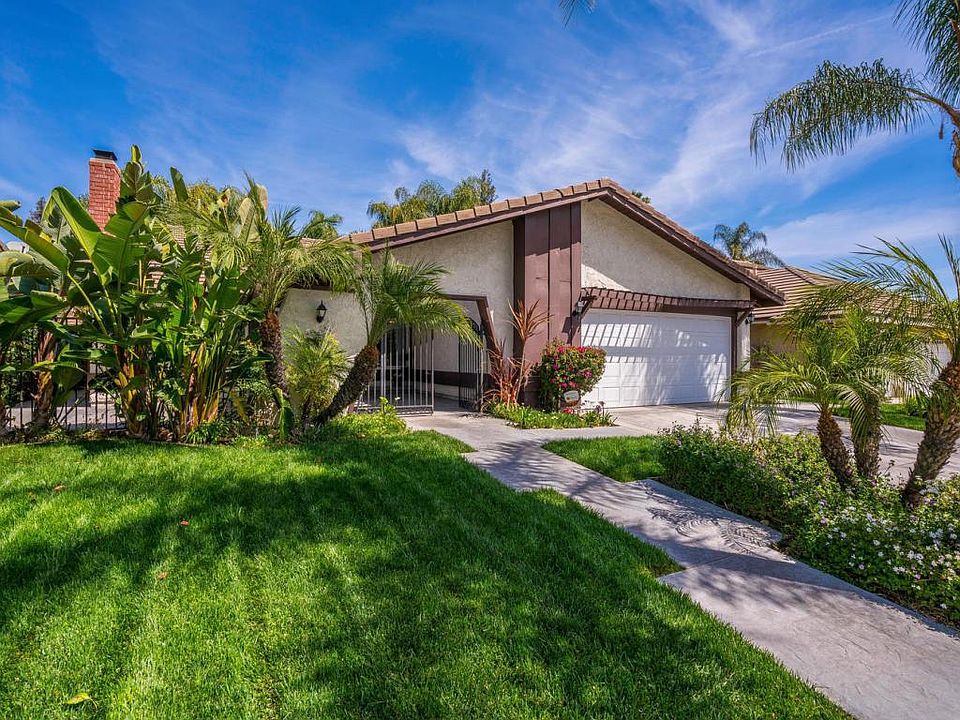 1st image of 28935 Fountainwood St