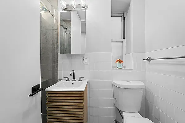 Rented by Vector New York, LLC | media 8