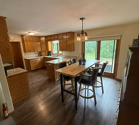 5th image of 2482 Little Norway SE