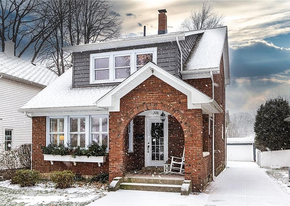 1st image of 228 Beverly Dr