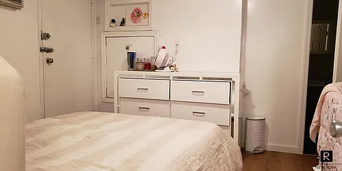 Rented by R New York