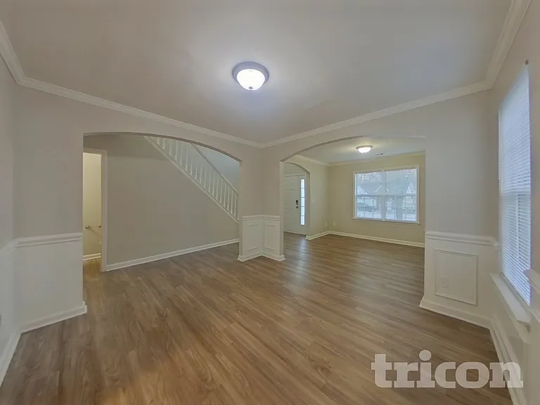 432 Rolling Stream Dr — Photo 4