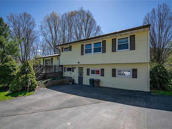 2nd image of 70 School View Rd