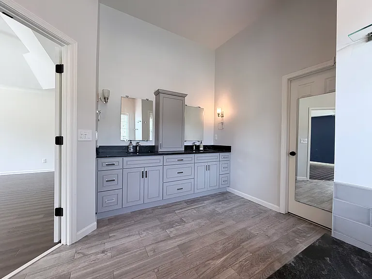 950 Lancaster Walk — Photo 26