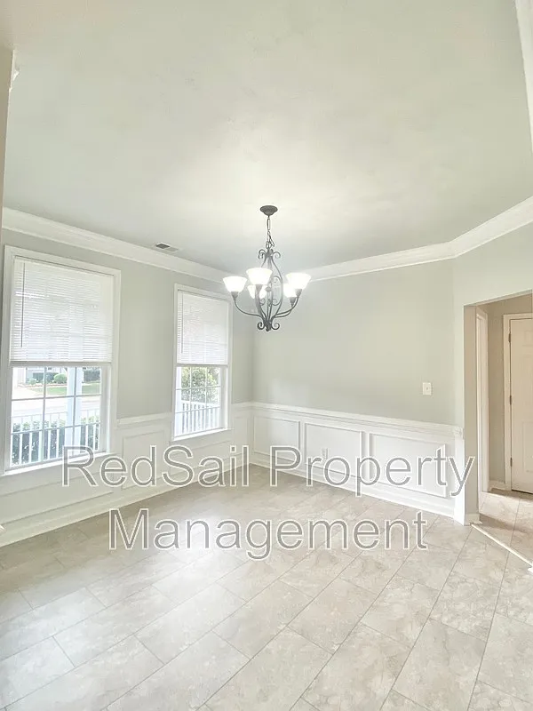 4 bed, 3.0 bath, 2315 sqft, $2,695 — Photo 3