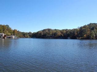 9 Caledonia Rd, Landrum, SC 29356