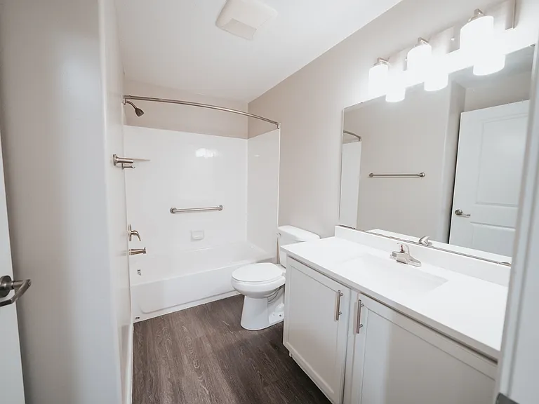 The Mercer Bathroom 2