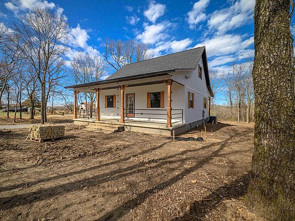 2nd image of 372 County Line Rd