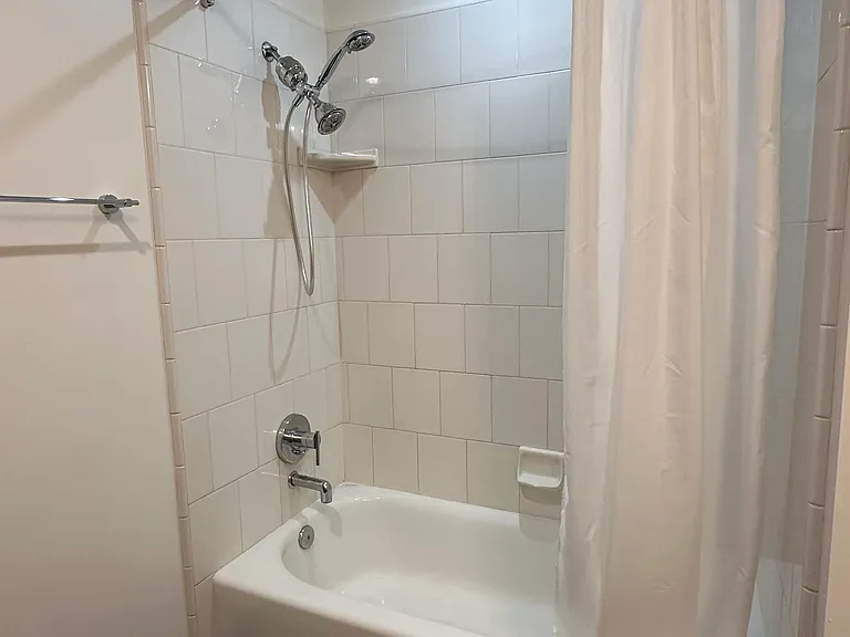 350 11th Ave #129 — Photo 13