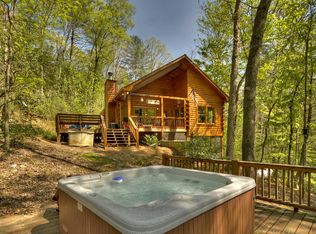 190 Clear Lake Rd, Ellijay, GA 30540