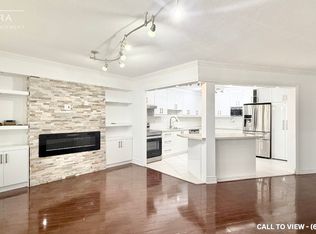 15 Vicora Linkway #1710, Toronto, ON M3C1A9