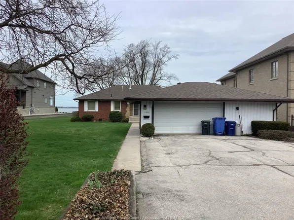 11506 Riverside Dr E, Windsor, ON N8P 1A4