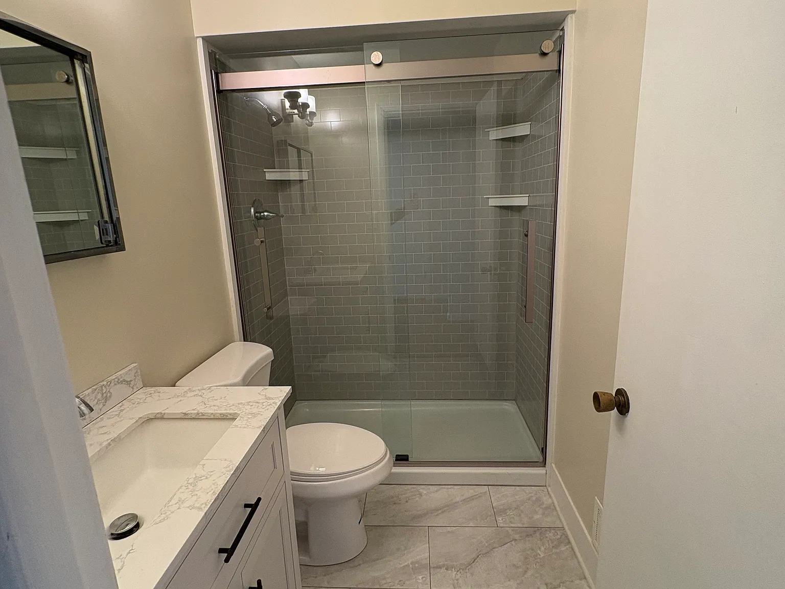 2 bed, 1.5 bath, 1000 sqft, $1,500 — Photo 2