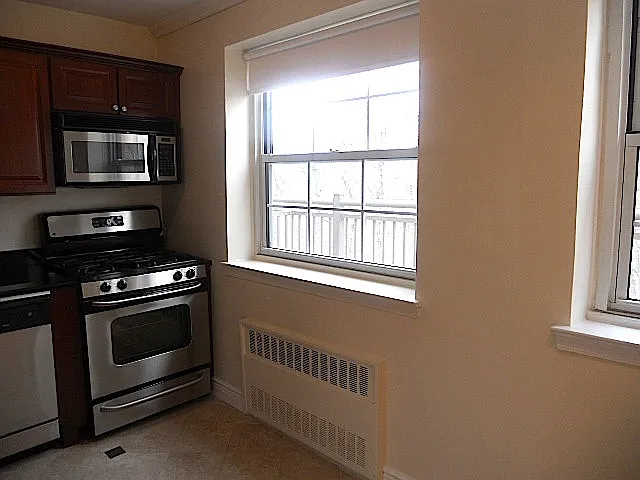 Edwards St — Photo 8