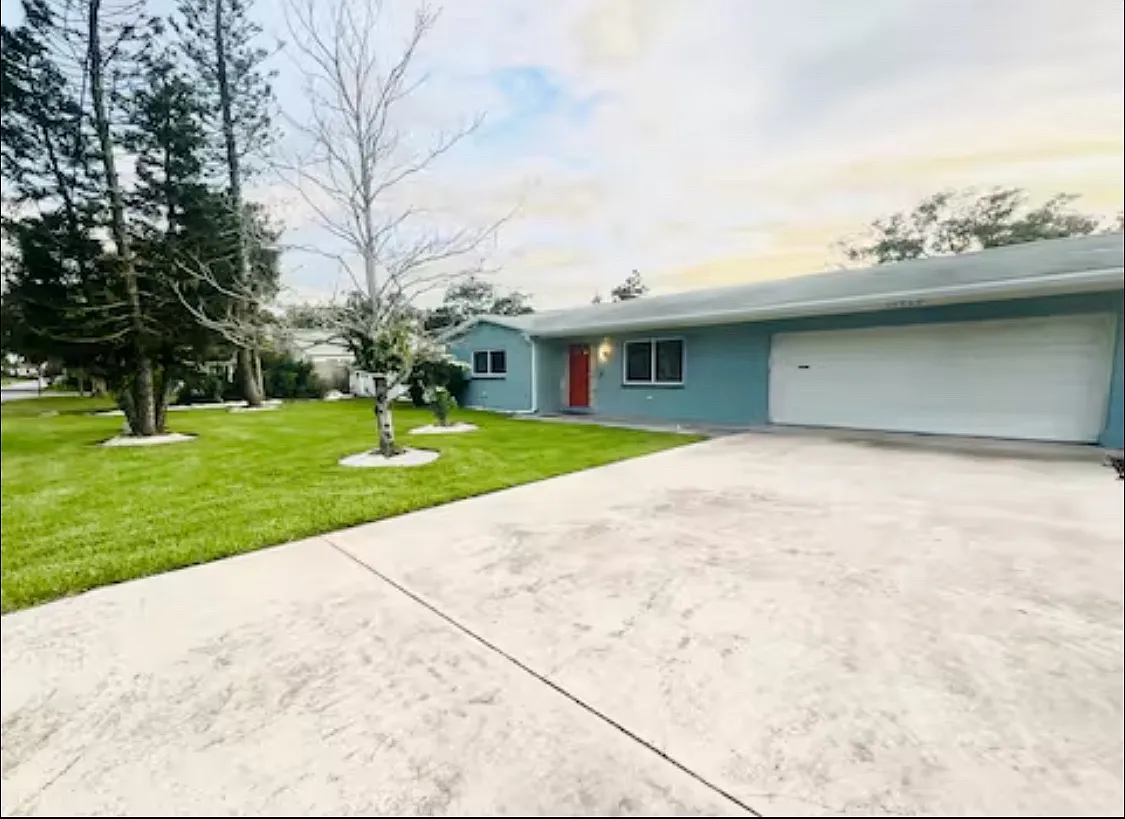 10940 Dorothy Ln — Photo 4