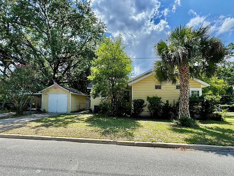 3102 College St — Photo 6