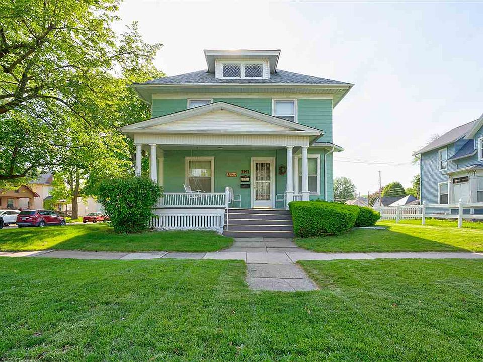 1st image of 221 S Avenue C