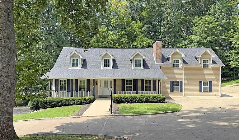 815 Shady Bluff Trl — Photo 1