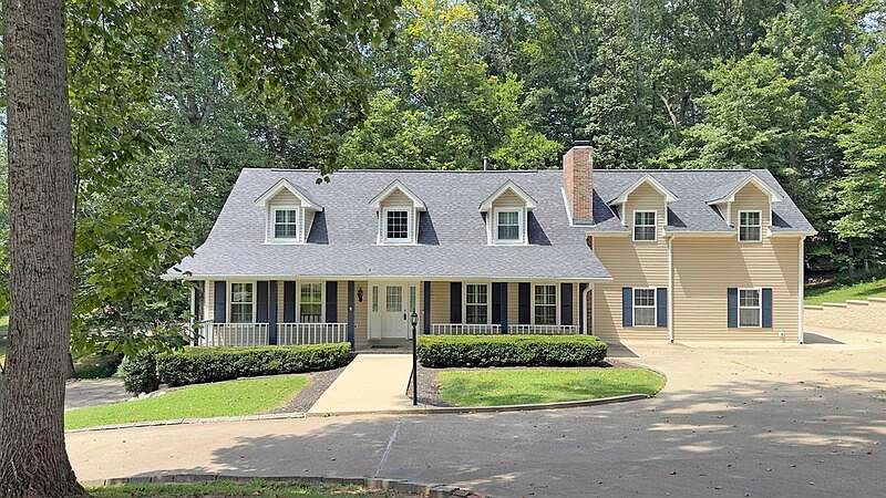 1st image of 815 Shady Bluff Trl