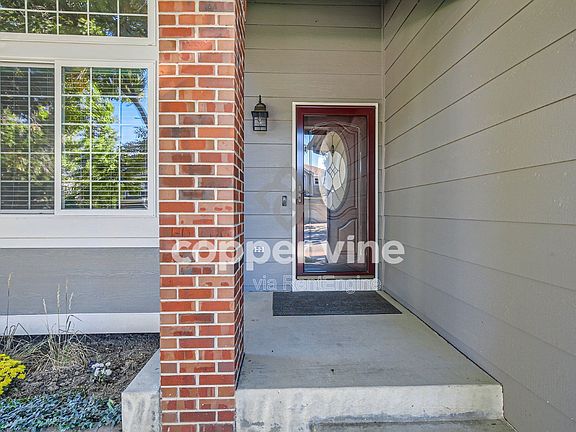 3rd image of 13336 Franklin St