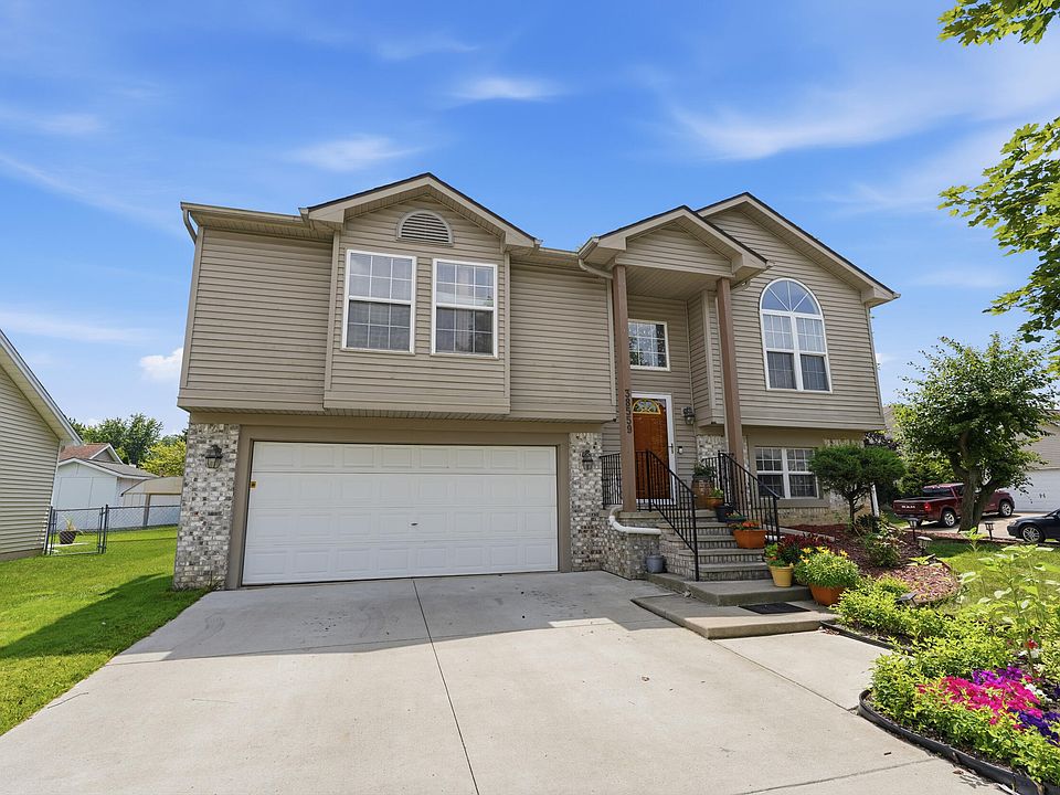 1st image of 38559 Nellie Ln