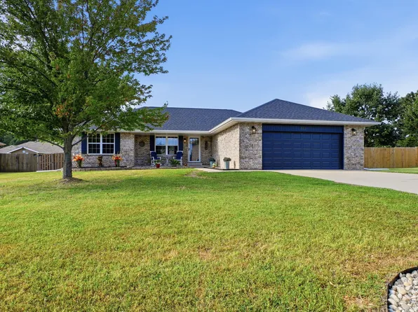 630 E Summit Street, Bolivar, MO 65613