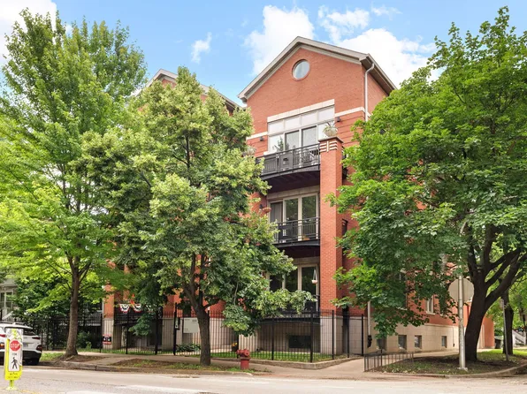 2323 W Montrose Ave APT 2W, Chicago, IL 60618