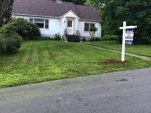 50 Richard Drive, Hamden, CT 06514