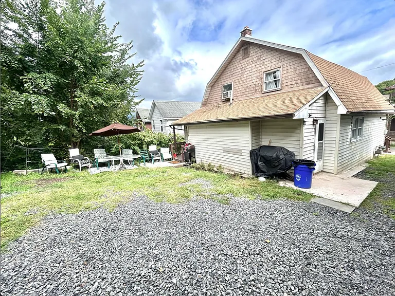 17 1/2 Sand St — Photo 26