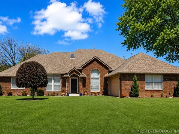 5408 W Orlando Cir, Broken Arrow, OK 74011