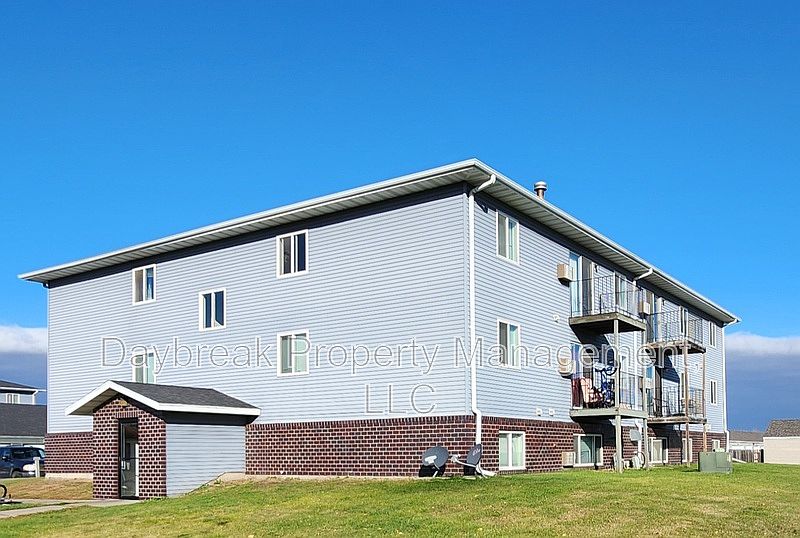 1st image of 1210 34th Ave S #305