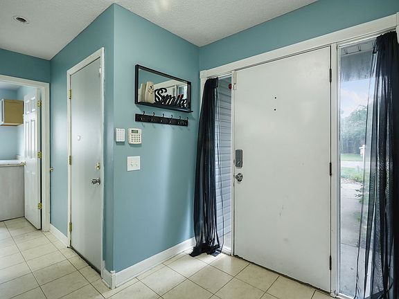 5th image of 7048 Candlewood Cir N