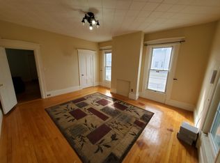 587 Chestnut St #1A, Manchester, NH 03104