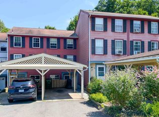 156 Rising Trail Dr #156, Middletown, CT 06457