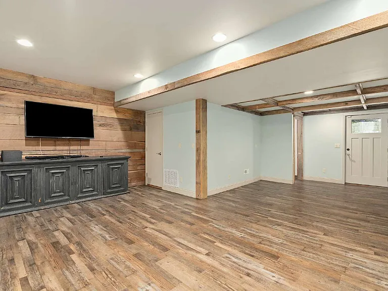 330 Sutton Branch Rd — Photo 7
