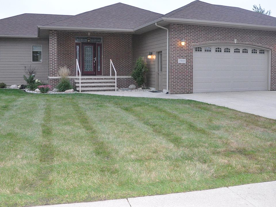 1st image of 1919 Moriarty Dr