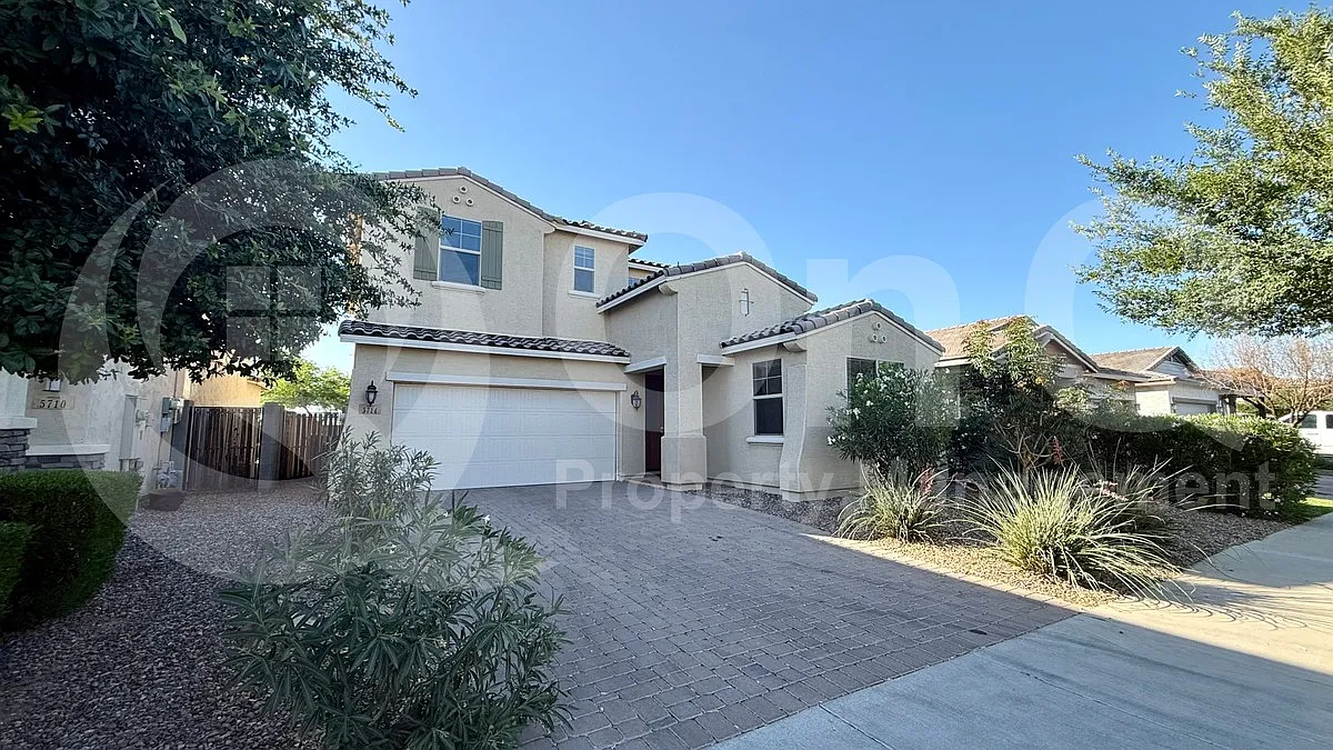 Building Photo - 5714 N 109th Ave