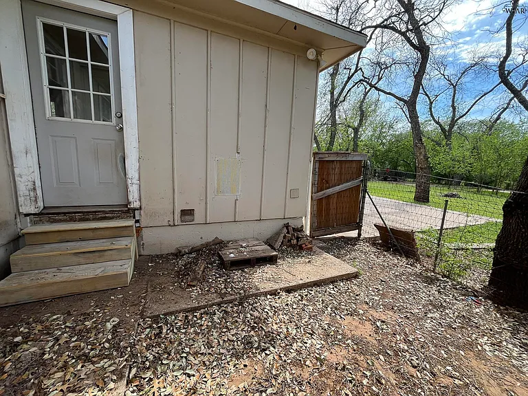 1824 Woodrow Ave — Photo 23