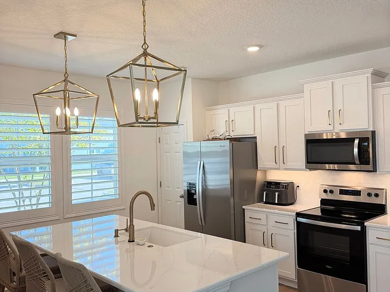 8326 Zenith Cir — Photo 32