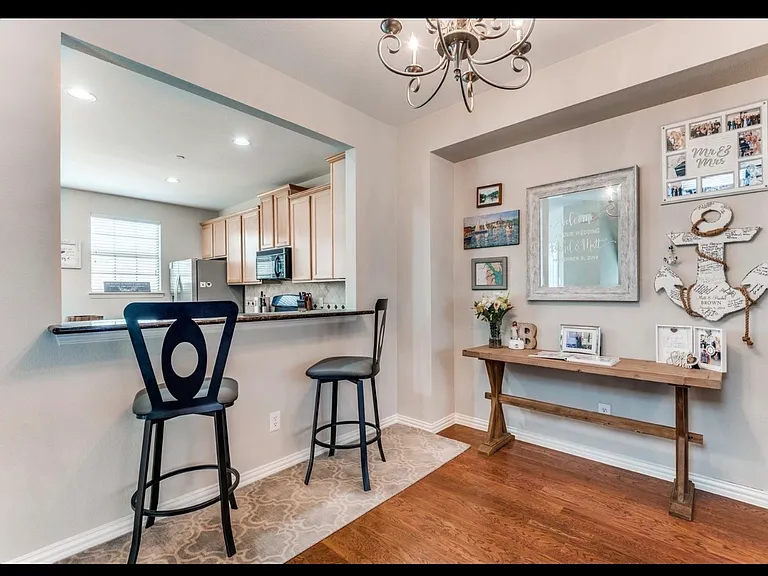 1421 Fox Run Dr — Photo 15