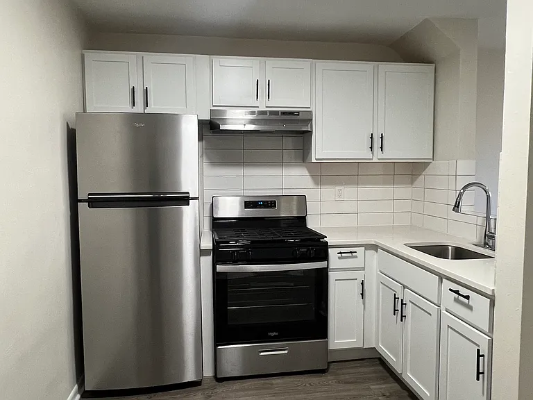 474 Park Ave #2A — Photo 1