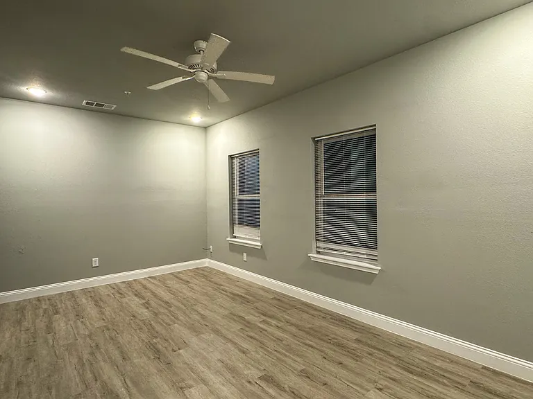 2311 Abilene St — Photo 11