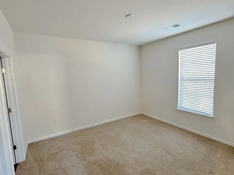 Belmont at Tryon Apartments — Photo 120