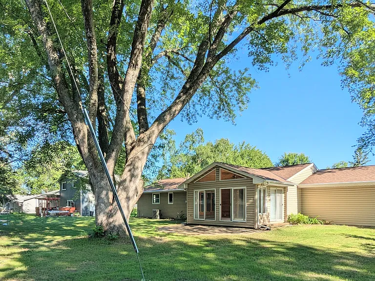 6065 Oakwood Rd — Photo 21