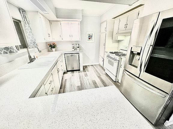 5th image of 2300 S Lewis St Spc 92