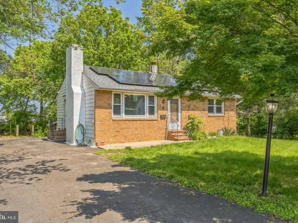 64 Poplar Ave, Warrington, PA 18976