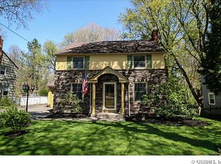 52 Landing Rd S, Rochester, NY 14610