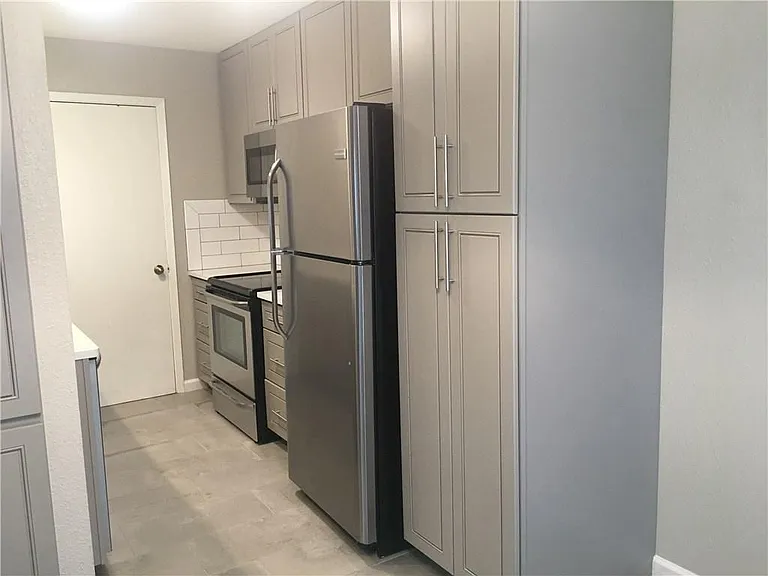 1510 Camp Craft Rd #B — Photo 6
