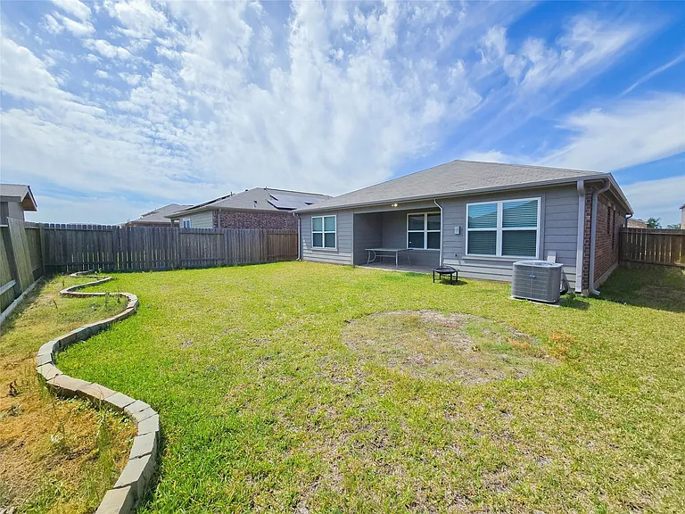 332 Lone Mountain Dr — Photo 23